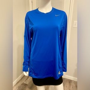 Nike Pro Men's Long Sleeve T-Shirt. Size - L . Blue color. Used.